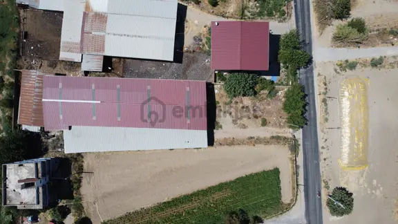 1500 M2 Kapalı Alana Sahip Asfalt Yola Sıfır Çiftlik 2