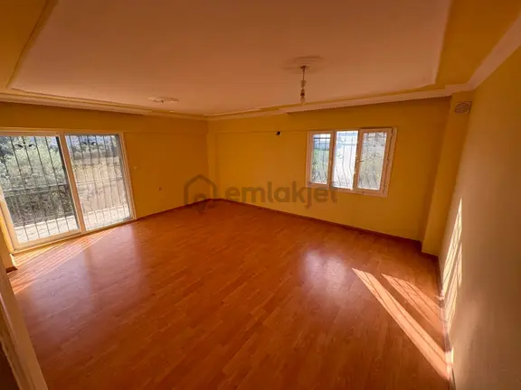 Rota Emlak'tan Gümüldür Merkezde 3+1 Kiralık Daire 2