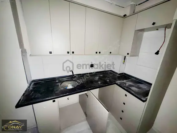 Onay Emlak' Tan Satılık Sıfır 1+1 Lüks Daire 2