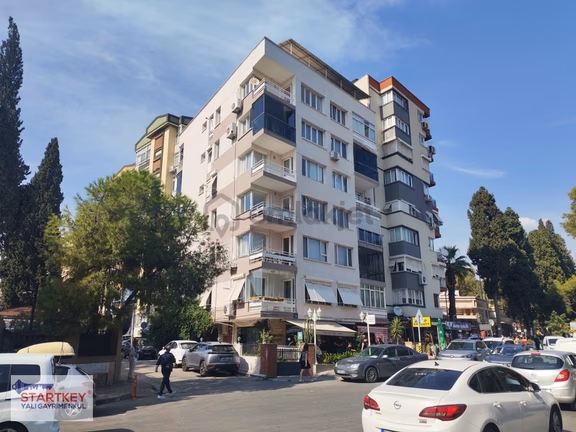 Bornova Büyük Park Yanı Cadde Üstü 2+1 Bakımlı Kiralık Daire 1