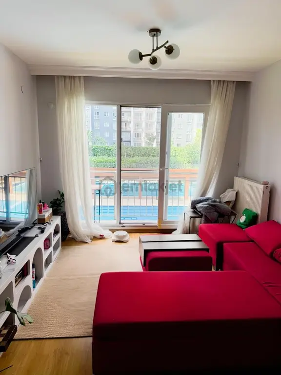 İnnovia 3 2+1 Havuz Cephe Ara Kat Eşyalı Kiralık Daire 1