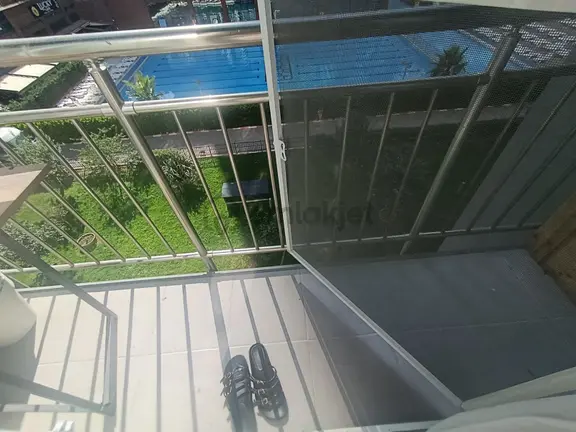 İnnovia 3 2+1 Havuz Cephe Ara Kat Eşyalı Temiz Kiralık Daire 2