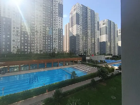 İnnovia 3 2+1 Havuz Cephe Ara Kat Eşyalı Temiz Kiralık Daire 1