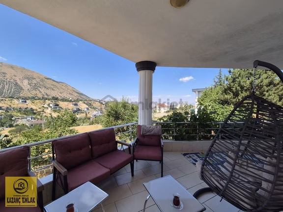 Reşadiye'de Full Manzaralı 9 Odalı Villa 2