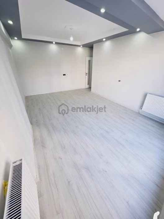 Tuşba Emlaktan Satılık İskanlı Ara Kat Sıfır 3+1 Daire 2