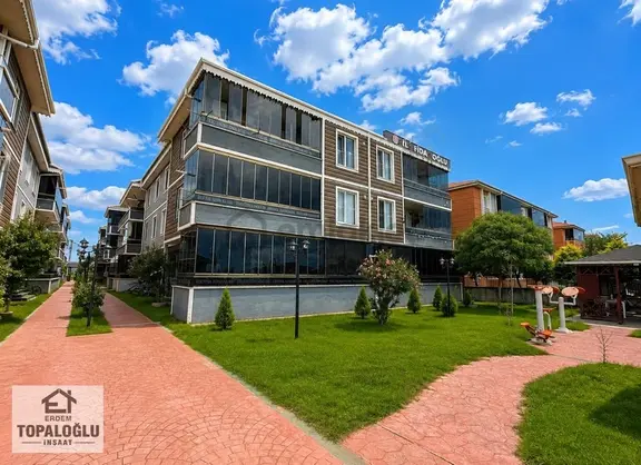 Yaz-kış Oturuma Hazır *ultra Lüx* 2+1 Mutfak Ayrı Satılık Daire 2