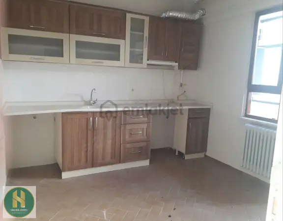 Has Real Estate Gayrimenkul Den Çarşı Merkezde 2+1 Daire 2