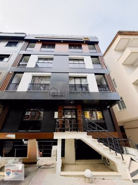 Yeni Binada Hiç Oturulmamış Kiralık 2+1 Daire 1