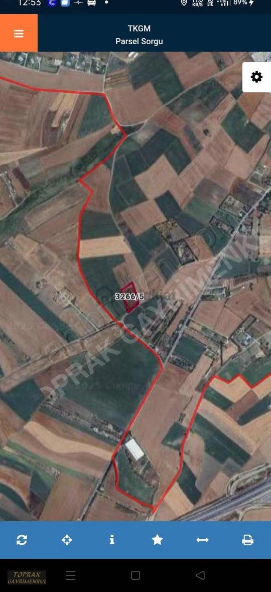 Toprak Gayrimenkul'den Silivri Fener Köyünde Resmi Yolu Olan 1