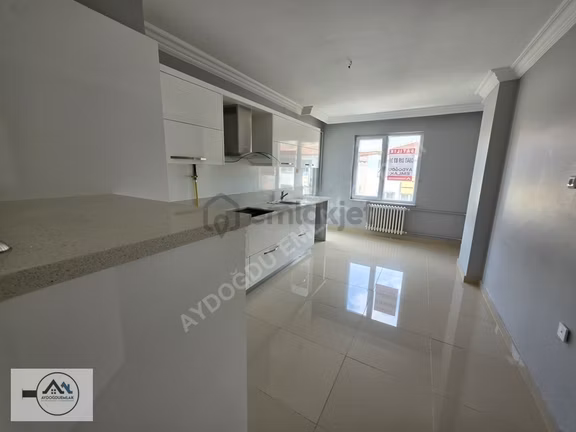 Aydoğdu'dan Merkezi Lokasyonda 4+1 Satılık Daire 165m²asansörlü 2