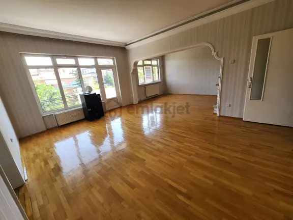 Burak Emlak'dan Kiralık Daire Kurtuluş Kıbrıs Cd. 2+1 Yapılı Arakat 2