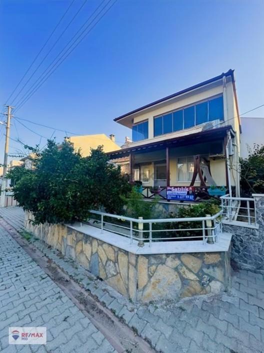 Remax Mid'den Altınoluk Fener Sitesinde Satılık 4+1 Villa 1