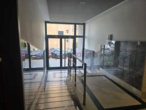 Bayraklı Körfez Mahallesinde Panorama Körfez Evlerinde Satılık 3+1 Köşe Daire 2