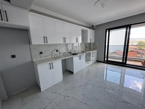 Zeybek Emlaktan Cadde Üzeri 2+1 Sıfır Ayarında Dairemiz Kiralık 2