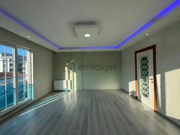 Merpa Emlka'tan Fevzi Paşa Mah'de/ Kiralık Öncephe 3+1 Daire 1
