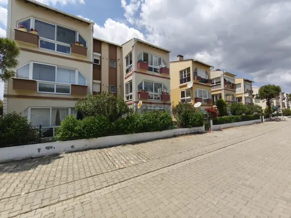 Gürkan Emlaktan Denize 100mt. Masrafsız Doğalgazlı Çok İyi Konum 2
