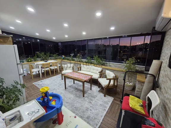 Pendik Velibabanın Dikkat Çeken 240 M² Teraslı 5+2 Özel Dizayn 1