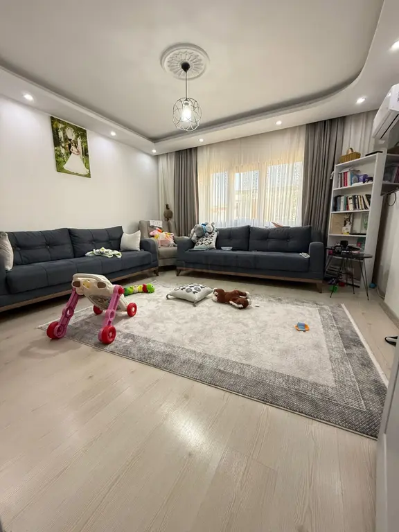 50 Yıl Mahallesi 2+1 90 M2 5 Katlının 5 Katı Kombi Petekli Asansörlü 2