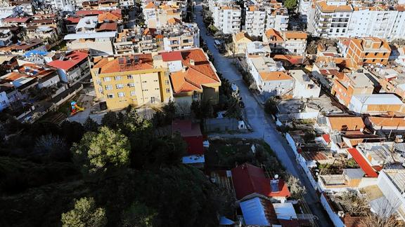 Manisa Salihli Seyrantepe Mahallesinde Köşe Başı Arsa 2