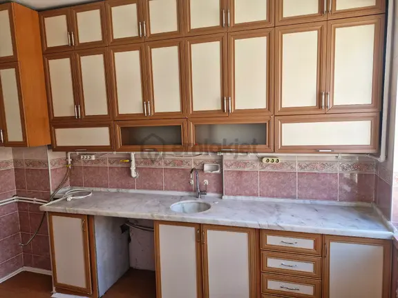 Pirimehmet Mah. Ara Kat Kombili Kiralık Daire 1