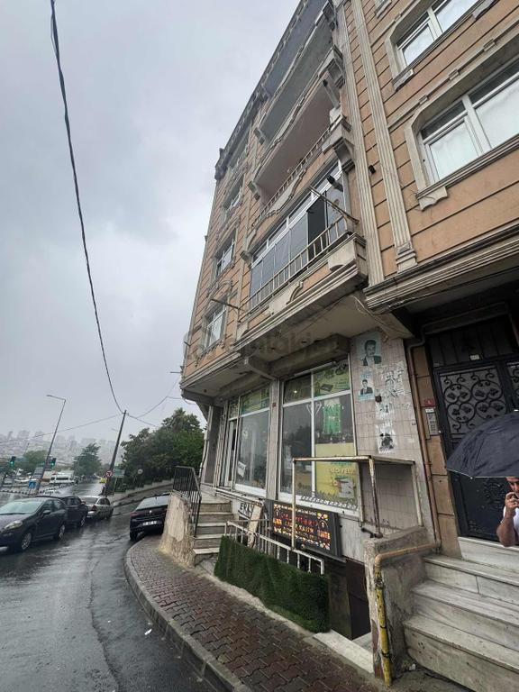 Esenler Atışalanında İki Katlı 97 M2 Satılık Dükkan 1
