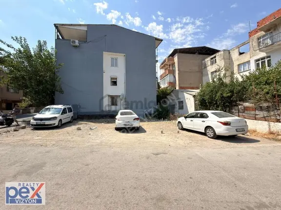 Karabağlar'da Tek Tapu 184 M2 Satılık Arsa 2