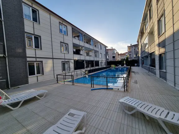 Yeni Mahalle Havuzlu Sitede Sürekli Kiralık Eşyalı Geniş Daire 2