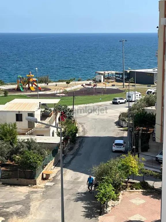 Eylem'den Yapraklı Koy'da Satılık 2 + 1 Yazlık Daıre 1