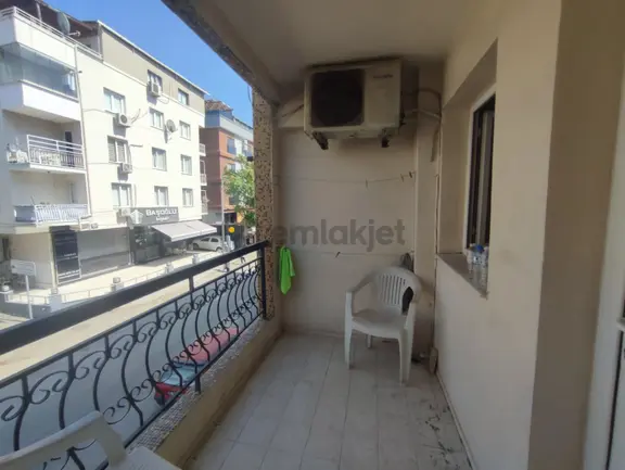 Buca Erdem Caddesi Menderes Mah. 2+1 Kapalı Mutfak Satılık Daire 2
