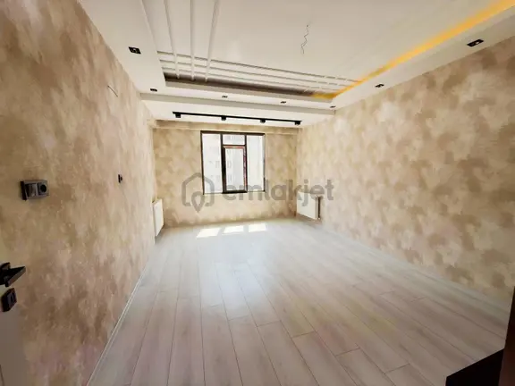 Burhan Kılınç'dan Kiralık Lüx 2+1 Site İçerisinde 2