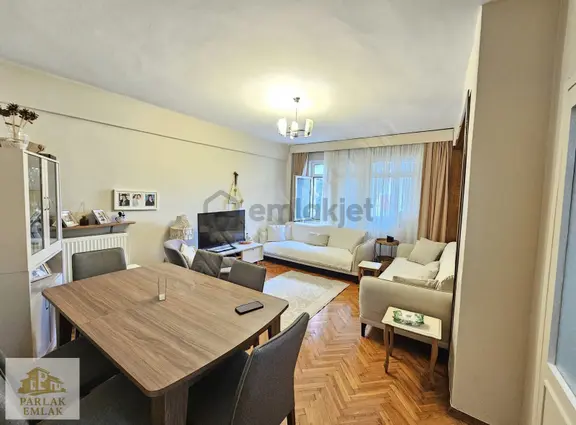 Üsküdar Ahmediye ' De 3+1 Çift Cepheli Ferah Balkonlu Ara Kat 2