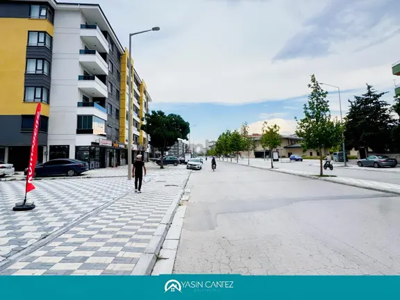 Yasin Cantez'den Satılık Dükkan 40 M2 Çimenlik Cad Cephe 2