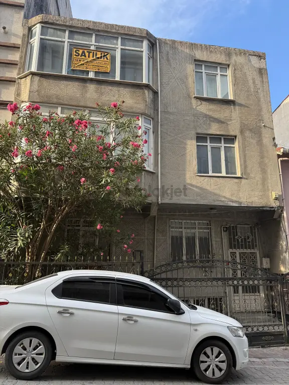 Kıraç Osmangazi Muhacır'da 118 M² Arsa Ve 4 Katlı Ruhsatlı Bina 1