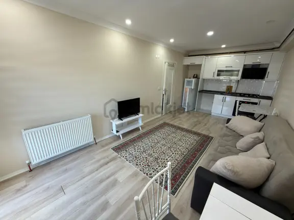 Üniversite Karşısı Eşyalı 1+1 Kiralık Daire, 55m², Balkonlu 2