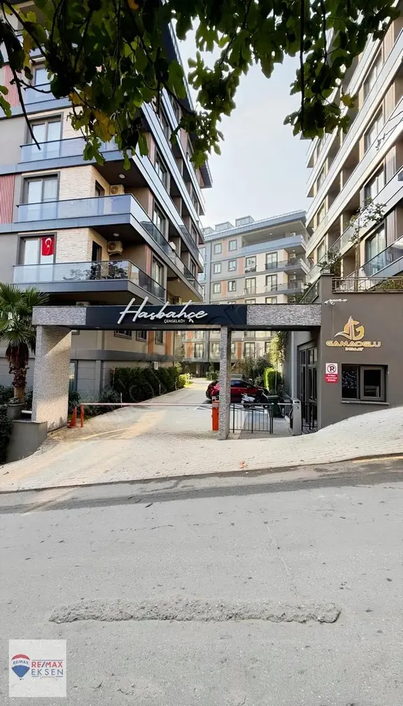 Çengelköy Hasbahçe De Kiralık 3+1 Daire Havuz Otopark 1