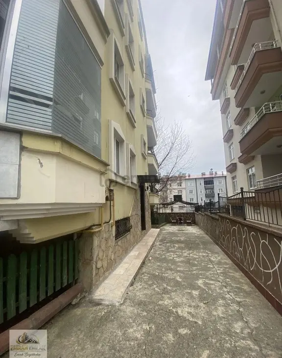 170 M2 4+1 Satılık Daire Altınyaprak Mah 2
