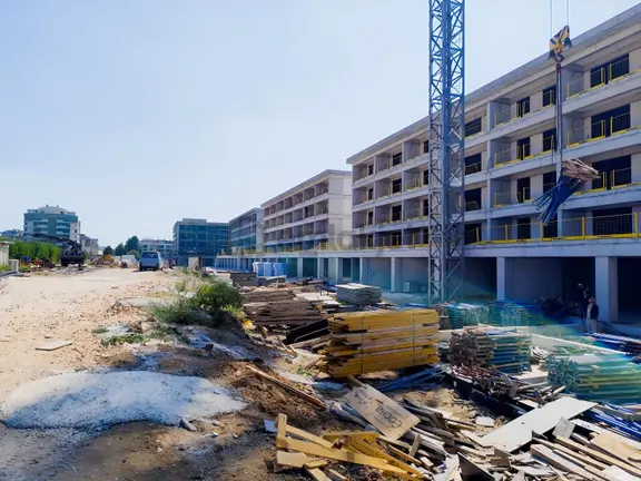 Özlüce Bulvarına Cephe Tema16'da 63 M² Net 105 Brüt Araç Takaslı 2
