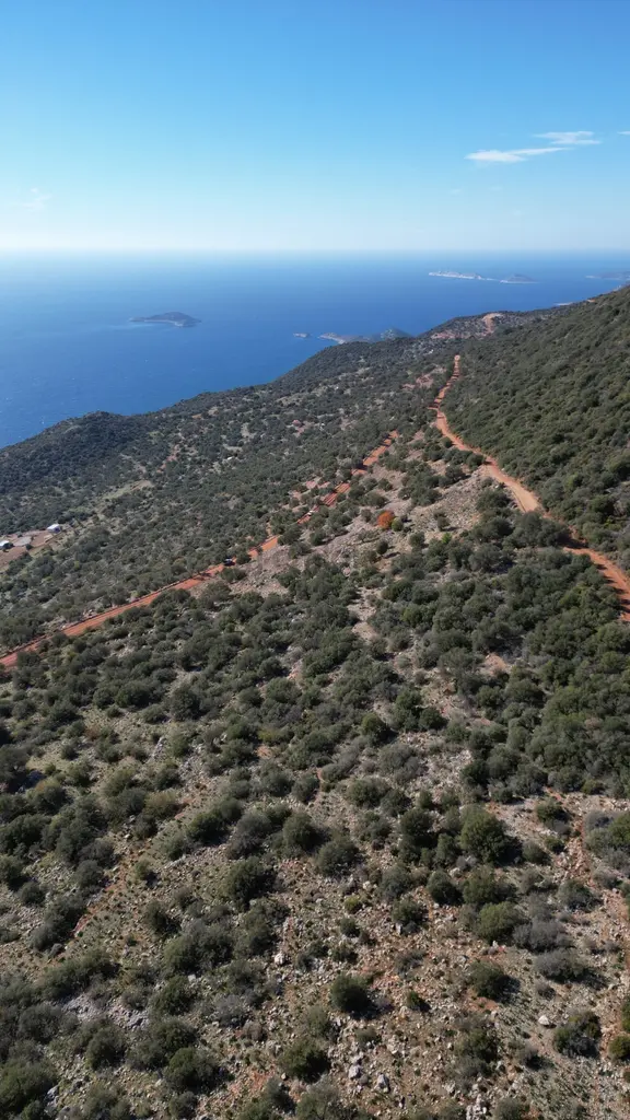 Antalya Kaş' Ta Deniz Manzaralı Satılık Arsa 2