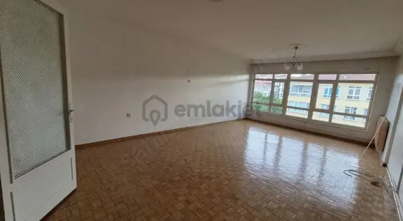 Ayrancı Elçi Sokak'ta Ön Cephe, Kullanışlı Ve Aydınlık 3+1 Daire 2