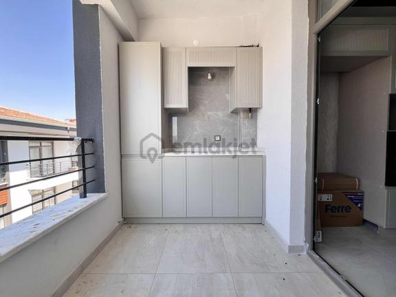Veysel Karani Cad. Yakını Site İçi 3+1 Arakat Ultra Lüx Daire 2