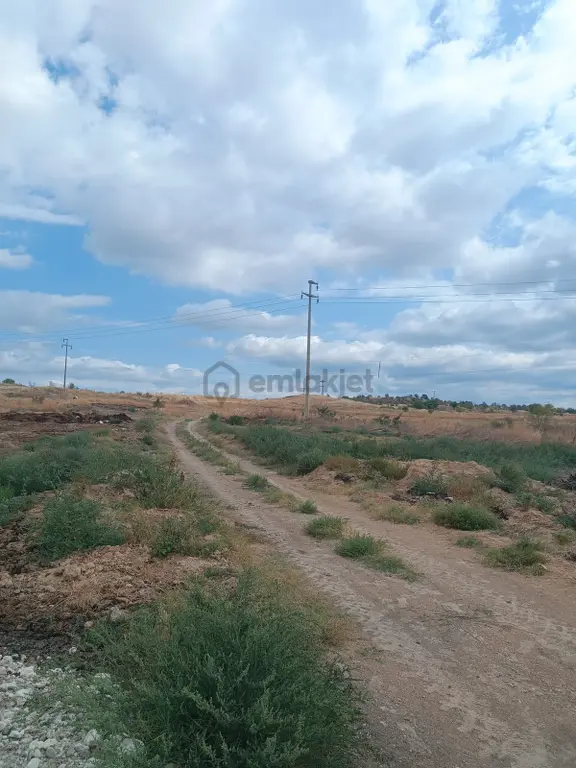 Newcıty Emlaktan Eriklicede Satılık Villa Tapulu 350 M2 Arsa 2