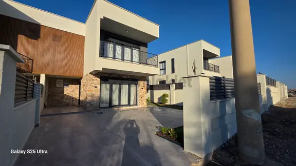 🌊 Didim Altınkum’da Cennet Koyu’na Yürüme Mesafesinde Müstakil Havuzlu Villa💥 1