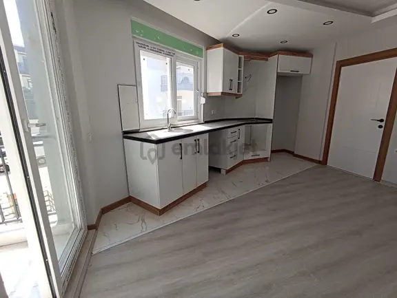 Şifa Hastanesi Yakını Gazi Mahallesinde 1+1 Kiralık Daire 1