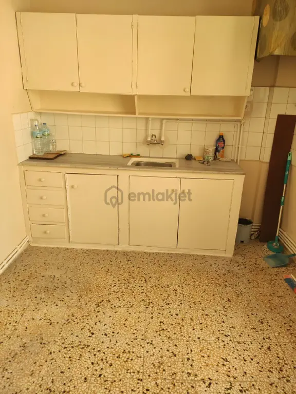 İzmir Konak Atila Mah De 2+1,100 M2 Doğalgazlı Daire 2