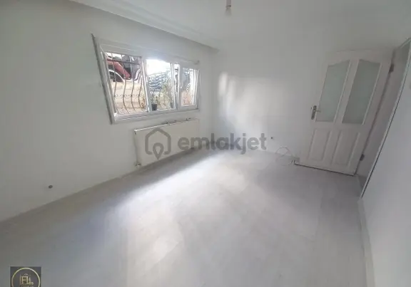 F-l Emlaktan Ümraniye Metro-erdem Hastahanesi 10 Dk 2+1 Bahçe Katı 1