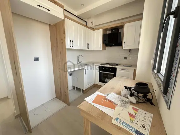 Asil Emlak'tan Muradiye'de Sıfır 1+1 Klimalı Eşyalı Daire 2