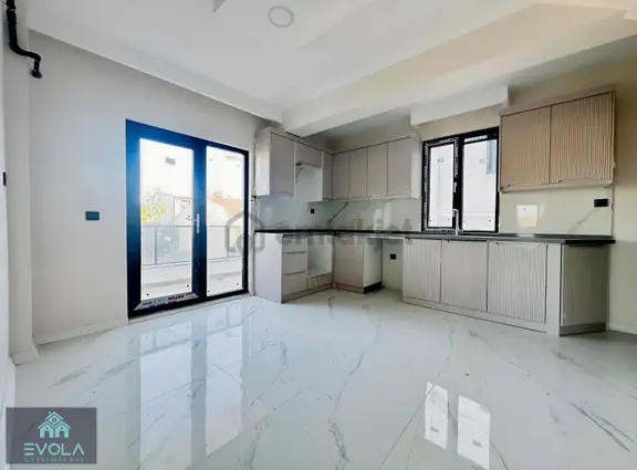 Evola Gayrimenkul'den Mükemmel Konumda Geniş 3+1 Dubleks 207 M² 1