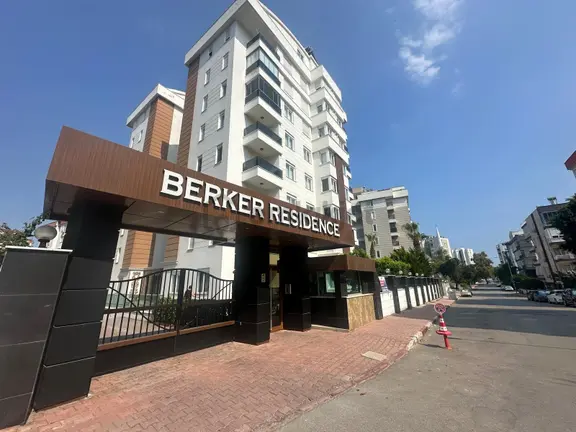 Şirinyalı'da Masrafsız Yüksek Giriş 2+1 Geniş Satılık Daire 1
