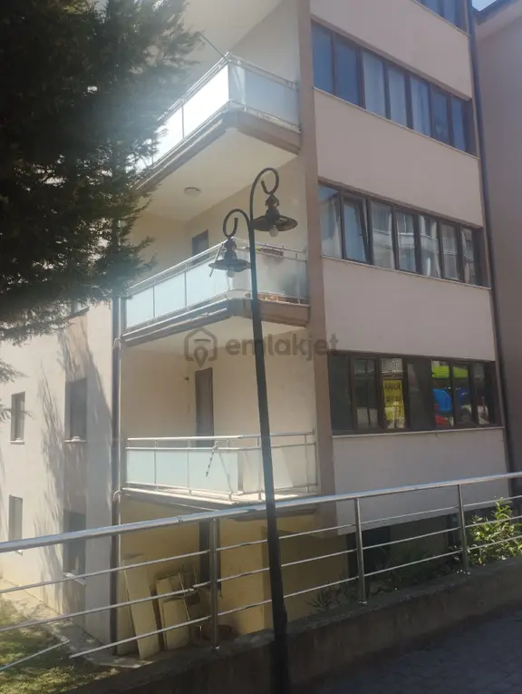 Yeni Mahalle'de Site İçinde 3+1 145 M2 1.kat Asansörlü Satılık Daire 1