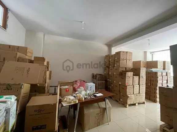 Mertcan'dan Cumhuriyet Mah. 2 Bölümlü Satılık Dükkan 1